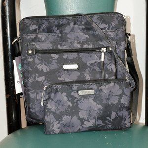 Baggallini go‎ bagg with RFID phone wristlet